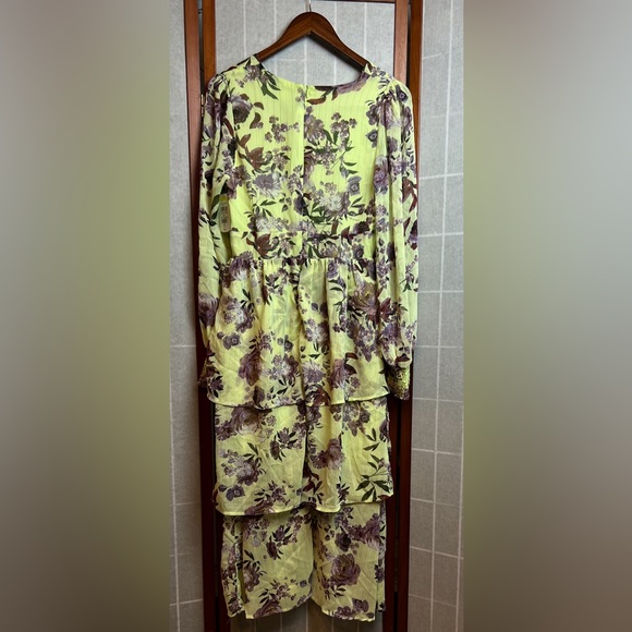 Shop Fourteenth Place Ella Floral Chiffon Long Sleeve Midi Dress - Picture 9 of 13